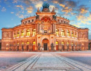 Оперный театр Semperoper, туры и экскурсии в Дрезден от турагентства Esfiria Travel