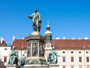 Автобусні тури у Відень з Вроцлава, Варшави, Познані, Кракова, Лодзі, турагенція Esfiria Travel